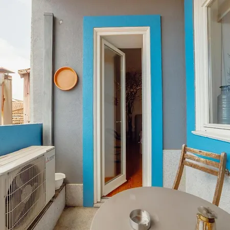 Downtown Modern With Terrace By Vacationy شقة بورتو