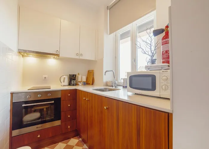 Downtown Modern With Terrace By Vacationy * Oporto